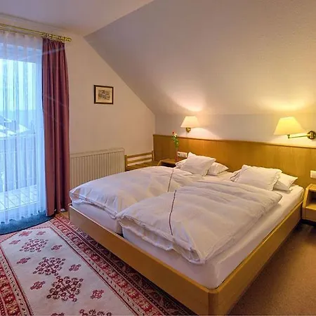 Anne Ruedlin Apartment